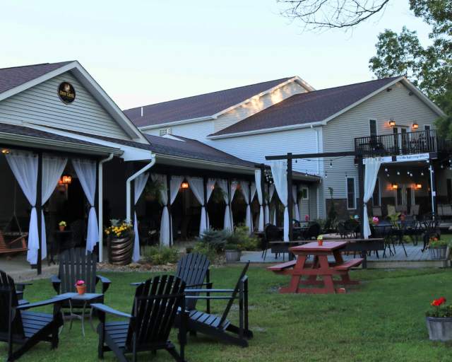 Brooks Estate and Deer Creek Winery