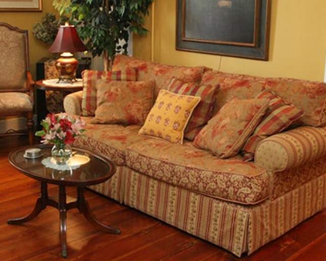 Pineapple Hill Bed & Breakfast Inn