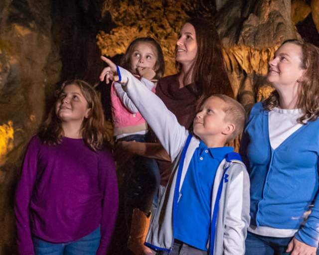 Echo Dell And Indian Echo Caverns