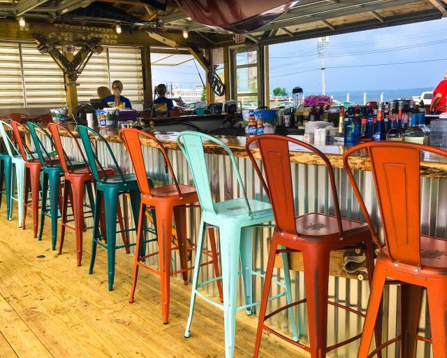 Woody’s Backwater BARge & Grill