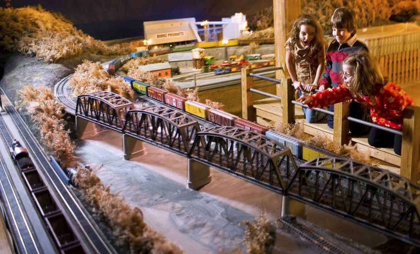 Brandywine Christmas Trains