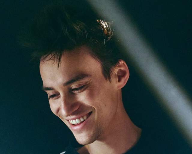 Jacob Collier with The No Name Pops