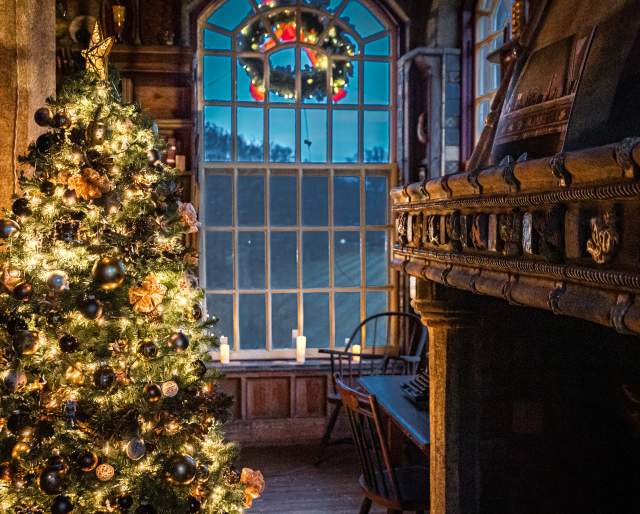 Holidays at Fonthill Castle