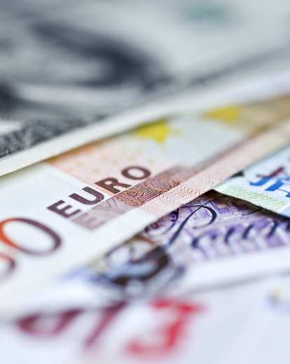 International Exchange Rates Money