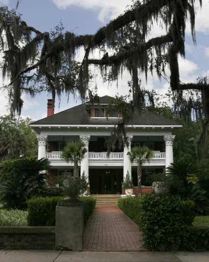 micanopy house exterior