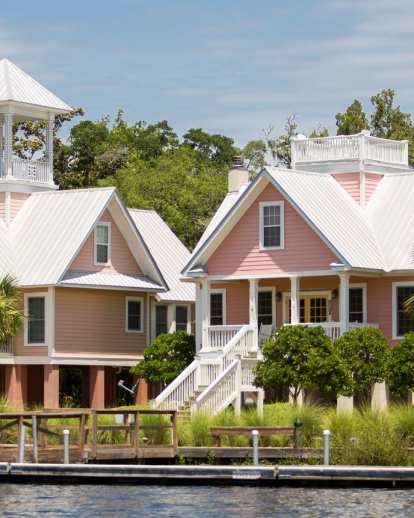 houses on water