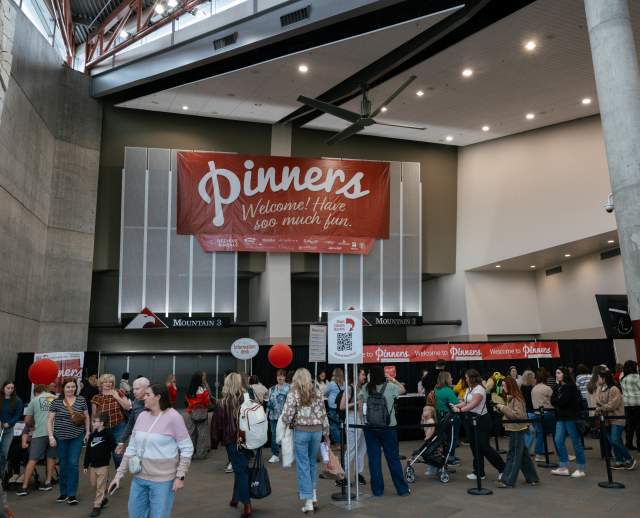 Photo of the Pinners Show entrance