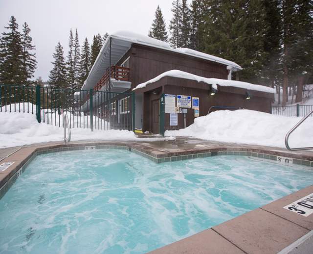 Brighton Lodge hot tub