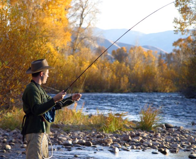 Fly-Fishing (The Child's World of Sports-Outdoor Guides): Seeberg