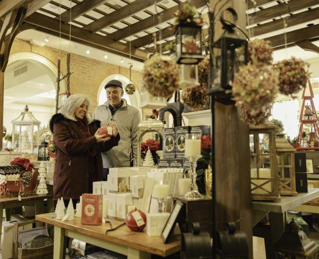 Couple Shopping in Merchants Square