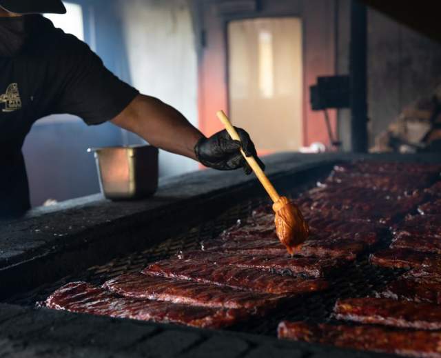 Pierce’s Pitt Bar-B-Que