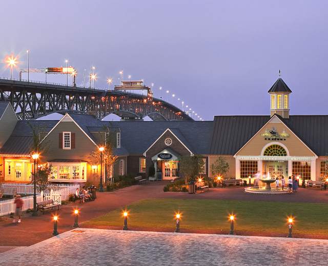 Riverwalk Landing Anniversary/Concert