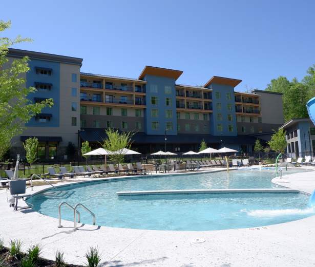Embassy Suites Pool