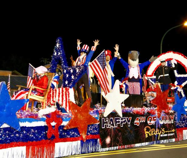 July 4th parade float event