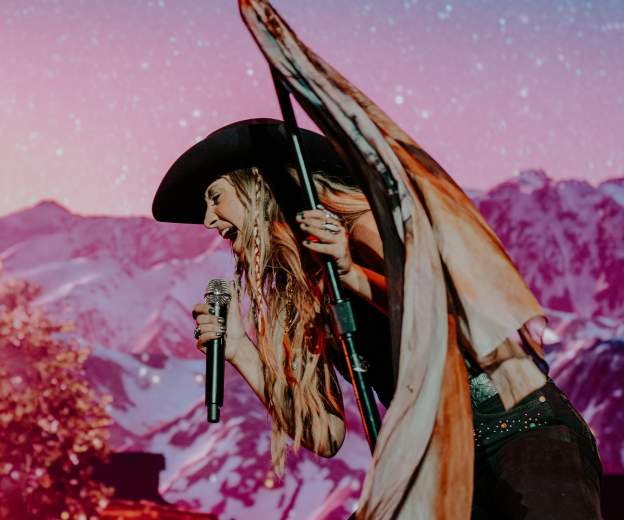 Lainey_Wilson_by_Phill_McDonald_for_Country_Calling