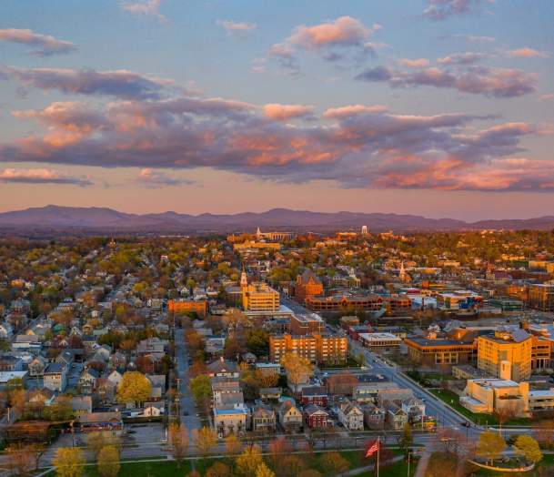 Burlington-and-the-Green-Mountains-2100x1399-8dbff380-3400-4fbb-a4b1-f5d070fa0904