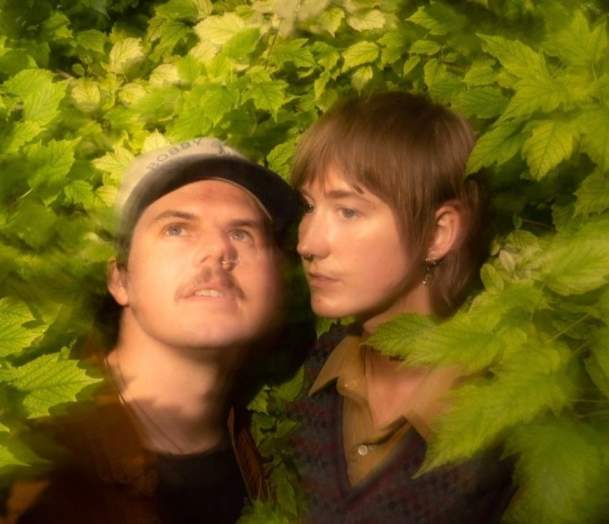 Frail Talk w/ Izzy Jones