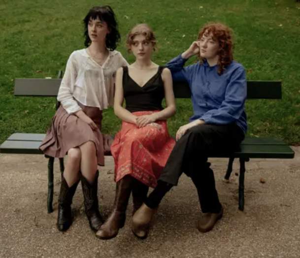 Folk Bitch Trio
