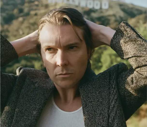Alex Cameron