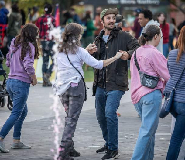 Beginner Salsa Dancing & Social