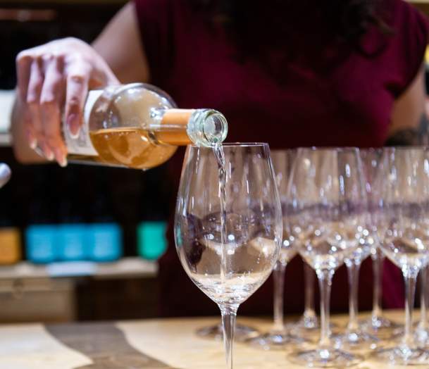 Free Wine Tasting: Summer Bubbles!