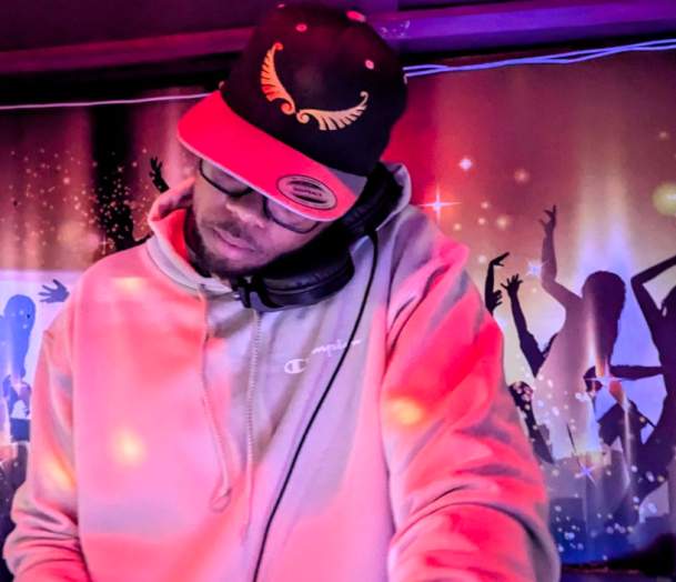 Splash Dance: DJ JP Black