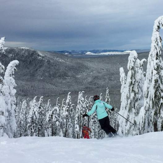 Skiing Willamette Pass by Thomas Moser