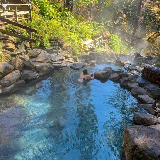 Guide to Hot Springs in the Cascades