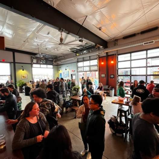 Oakshire Happy Hour Mondays