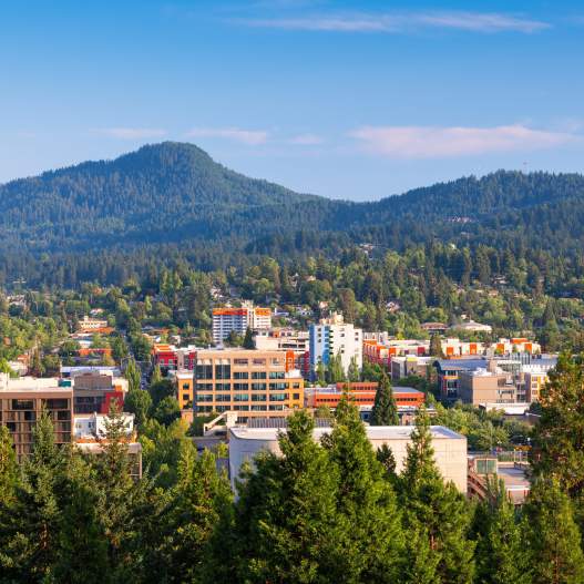 Eugene City Highlights Tour by Best Oregon Tours