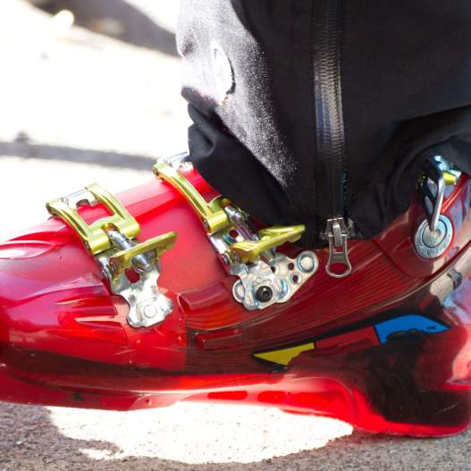 Youth Ski Bus from Echo Hollow Pool to Willamette Pass