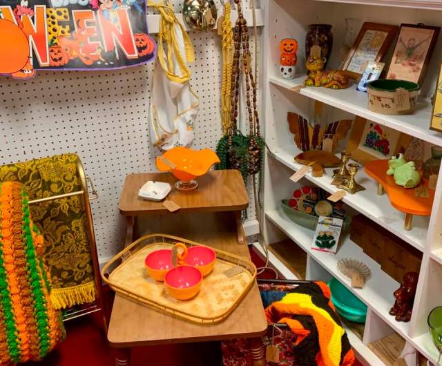 Rooster Town Antique & Vintage Mall
