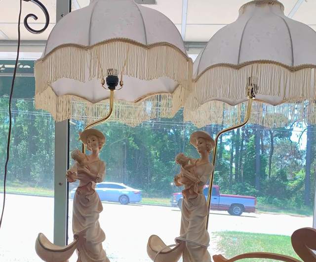 Rooster Town Antique & Vintage Mall