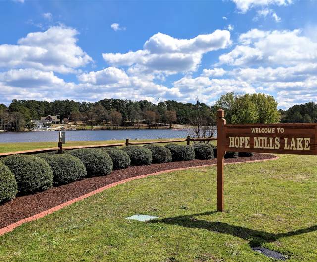 Hope Mills Lake