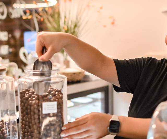 Cafes and Coffee Shops - Ilic