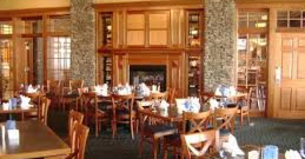 Blue_Pointe_Grille_Interior