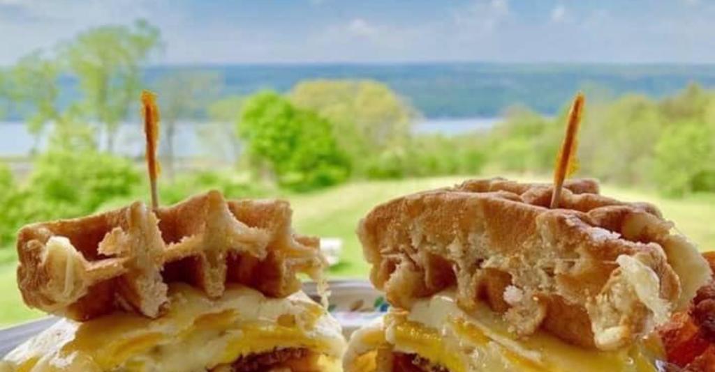 Elf_in_the_Oak_Waffle_Sandwich