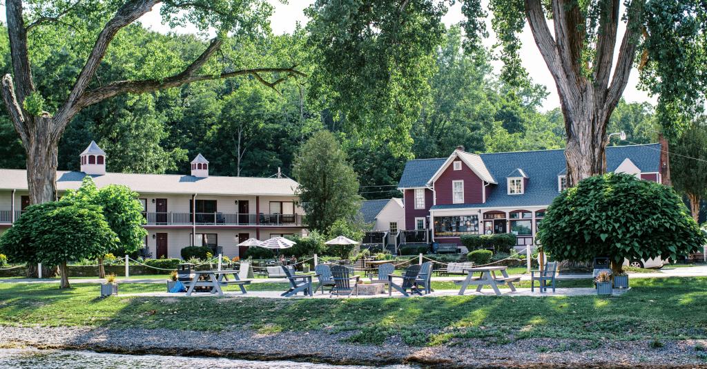 Plum Point Lodge