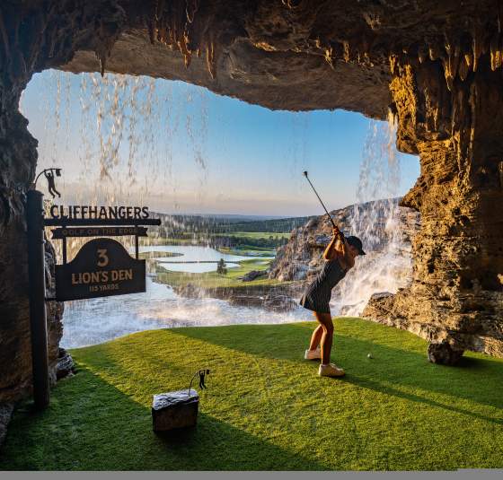 Cliffhangers Hole 3 Cave Golf Scenic