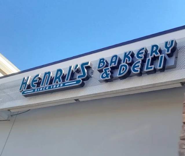 Henri's Bakery & Cafe