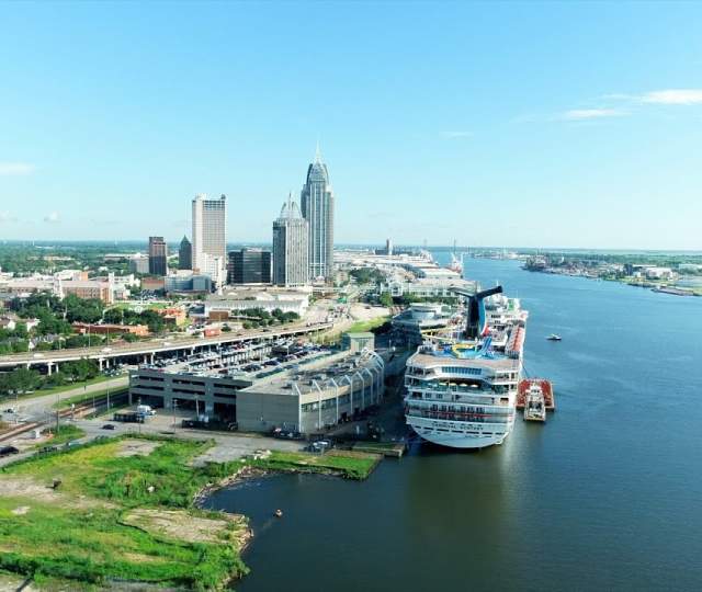 Cruising from the Port of Mobile