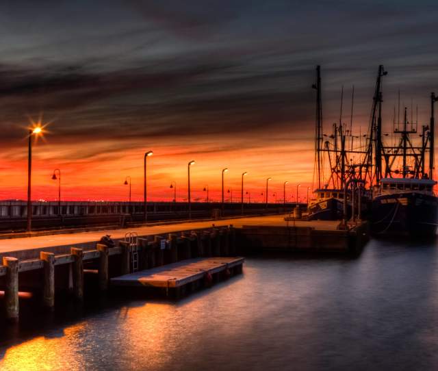 Mother Nature Says Goodnight: The Best Places to Watch the Sunset in Newport News