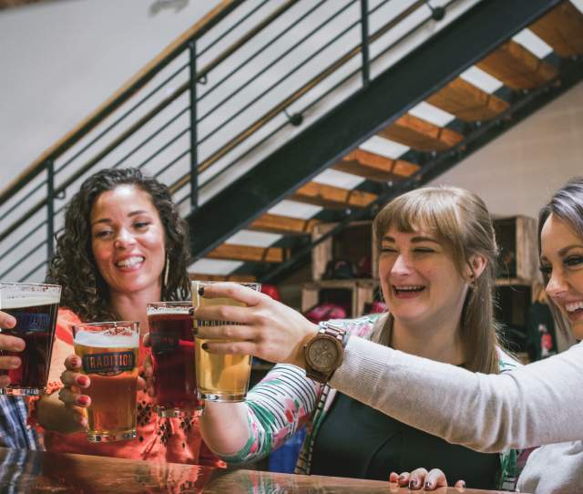 Best Sports Bars in Newport News to Watch the Game