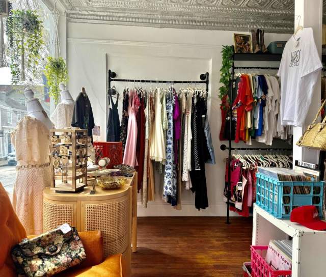 Buy Local Daydream Vintage