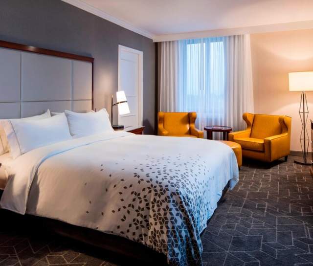 Renaissance Providence Downtown Hotel Room