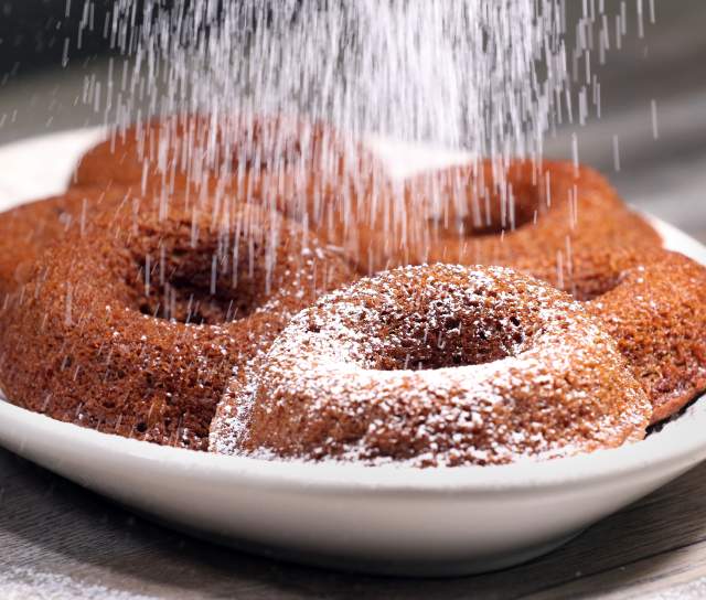 Small Bites: Vegan Gingerbread Doughnuts