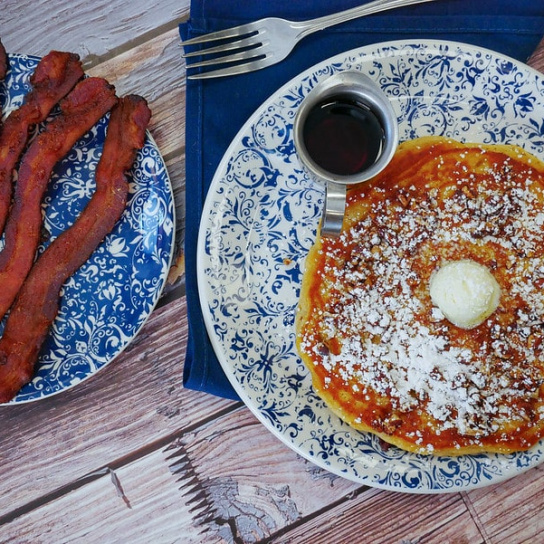 Pocket Pancake Pandemonium: Where to Find Pat Murphy’s Dugout Delight