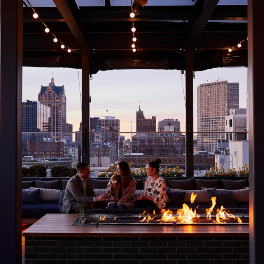 5 Places for Outdoor Dining and Drinks in Milwaukee This Fall