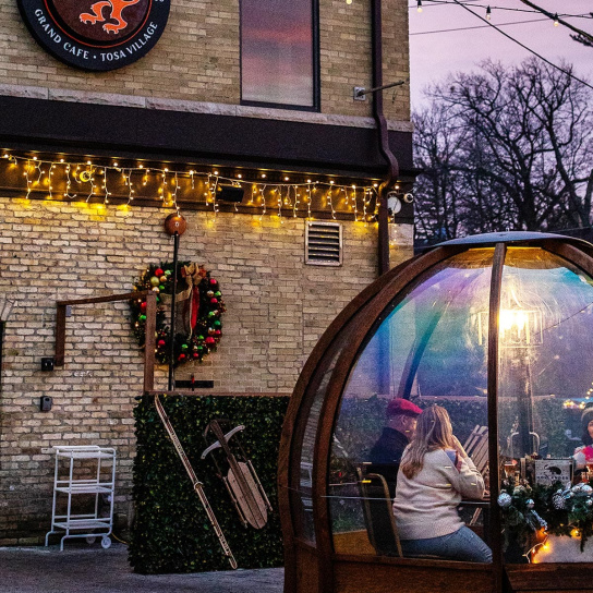 2025 Christmas Eve & Christmas Day Dining in Milwaukee Guide