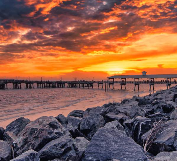 An Insider’s Guide to Exploring the St. Simons Island Pier Village